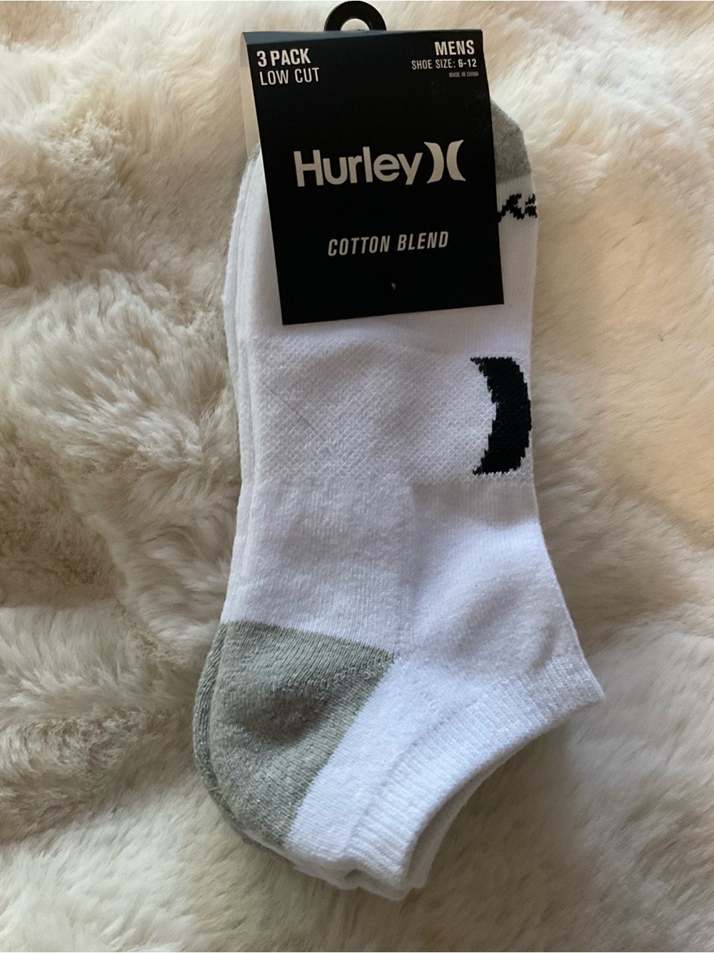 NWT Hurley Men’s Low Cut Cotton Blend 3 Pack of Socks, shoe size 6 - 12, white